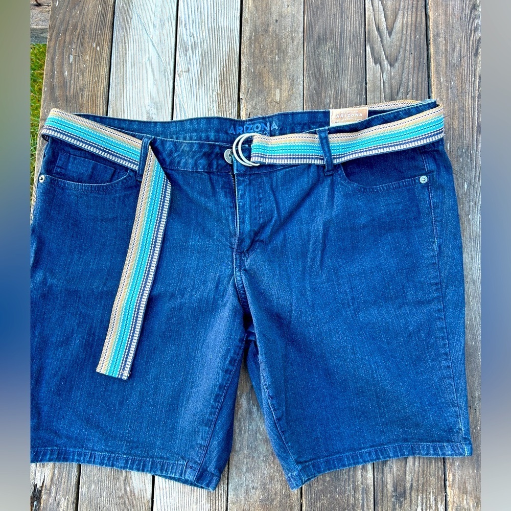 Arizona Jean Co Bermuda Shorts - Size 19 Brand new with tags